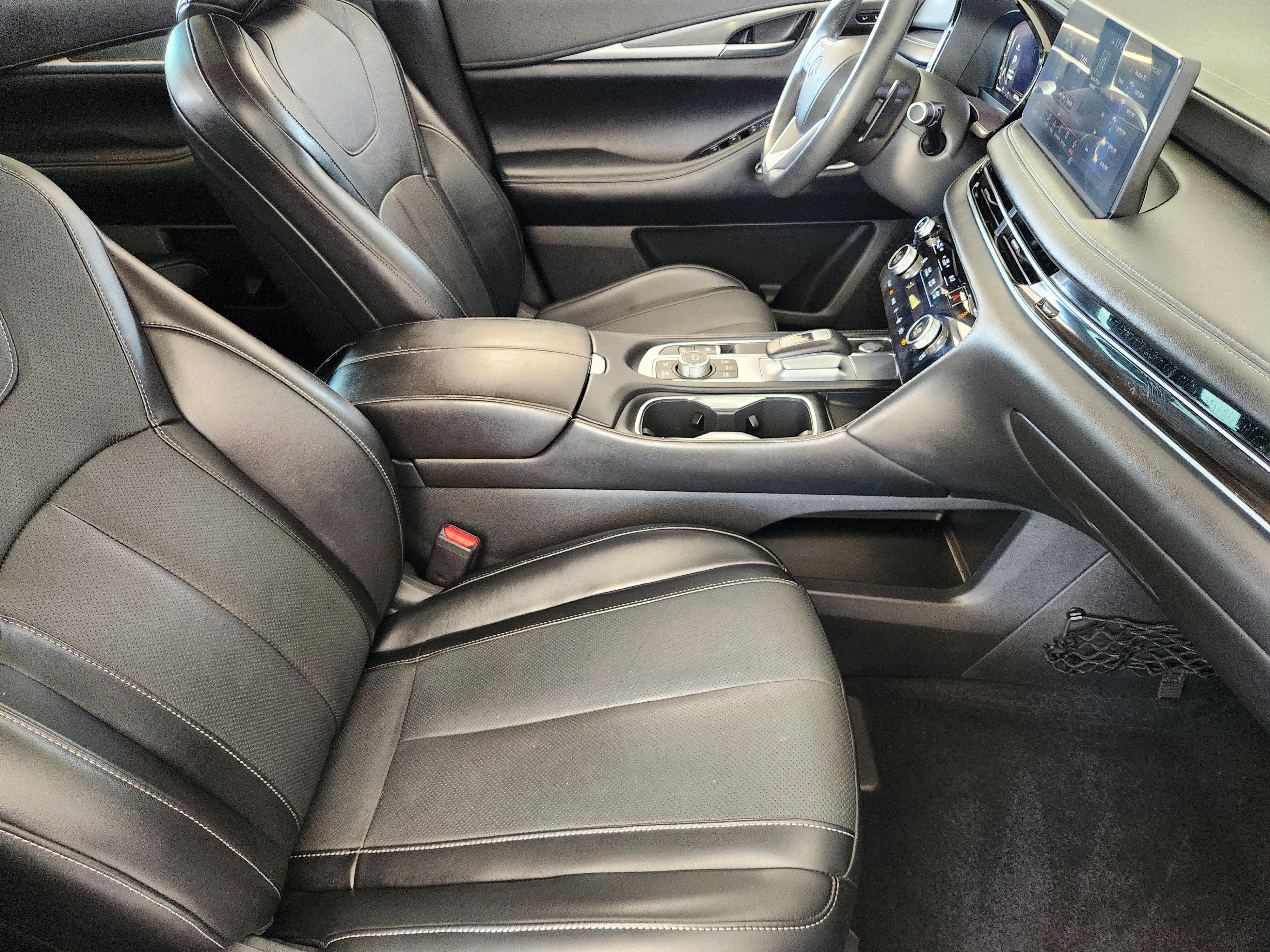2022 INFINITI QX60 LUXE