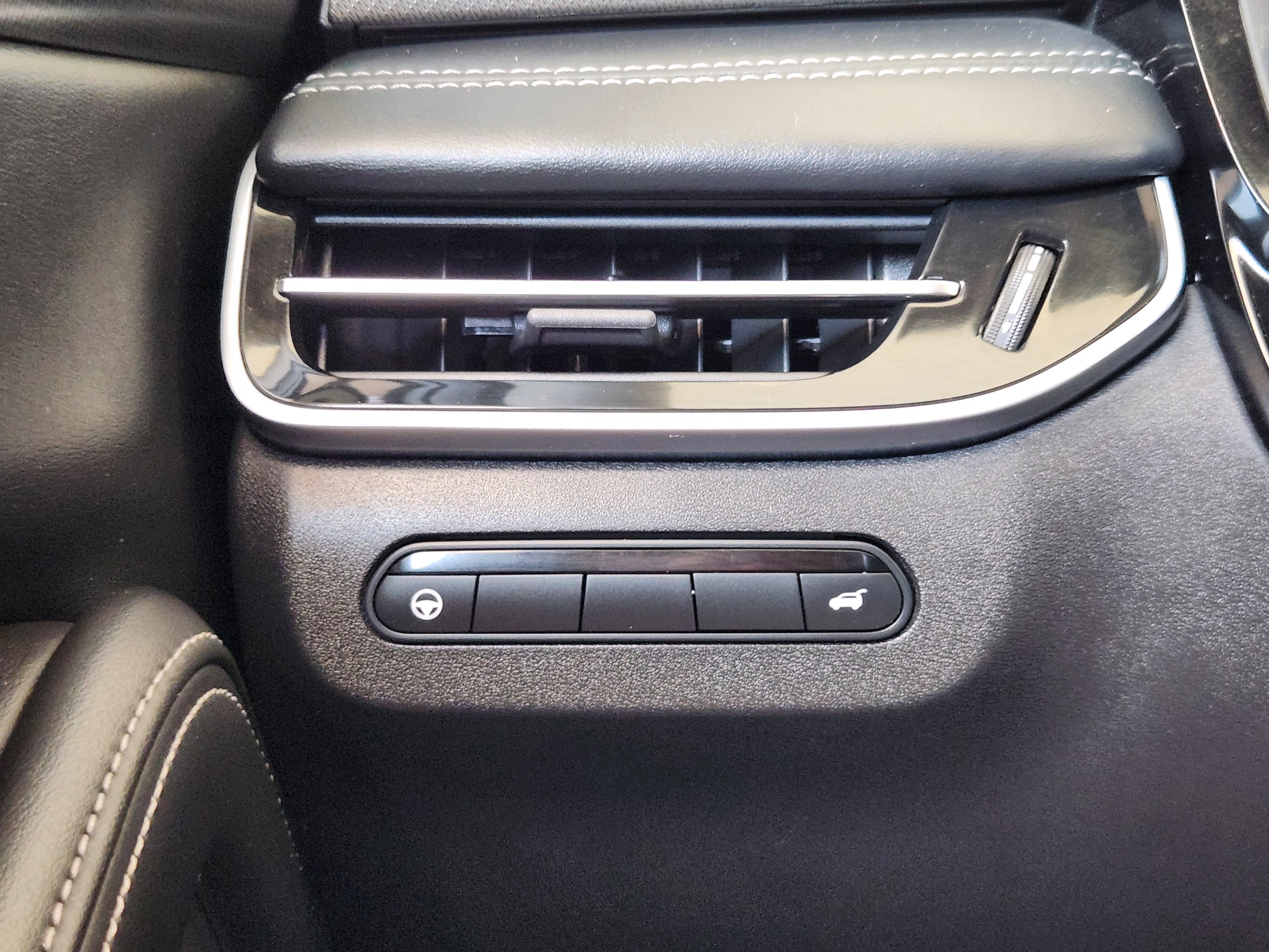 2022 INFINITI QX60 LUXE