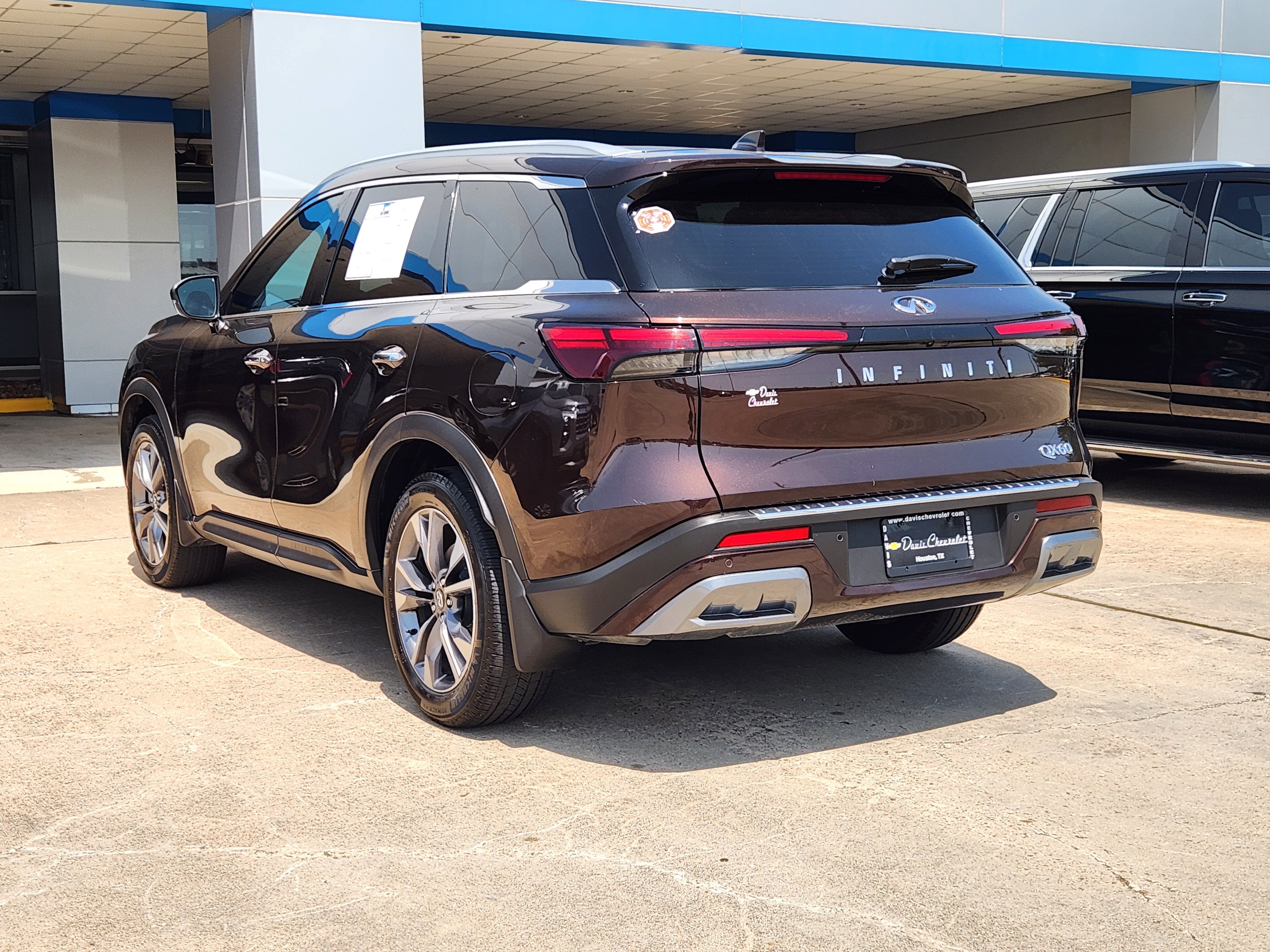 2022 INFINITI QX60 LUXE