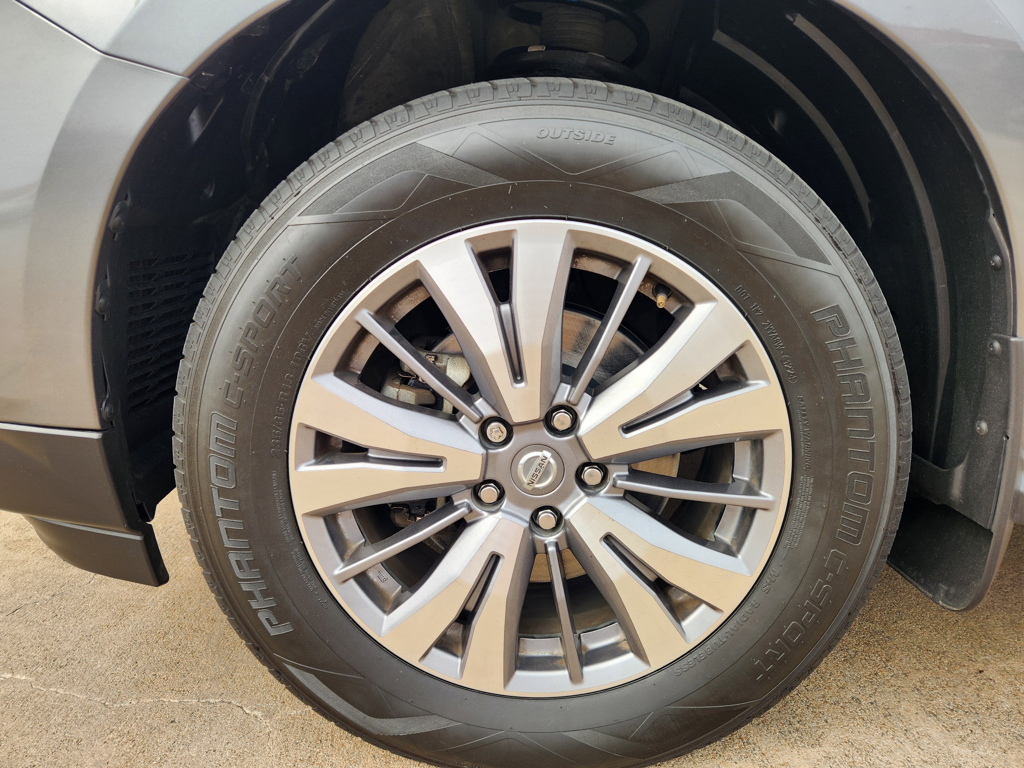 2020 Nissan Pathfinder SV