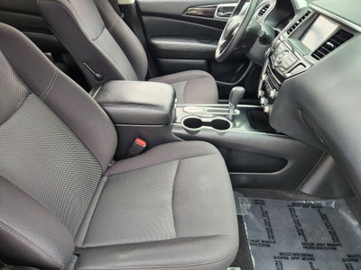 2020 Nissan Pathfinder SV