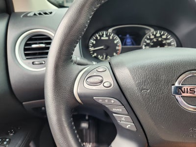 2020 Nissan Pathfinder SV