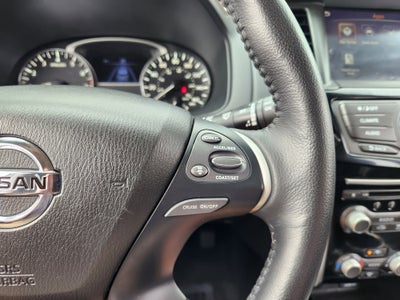 2020 Nissan Pathfinder SV