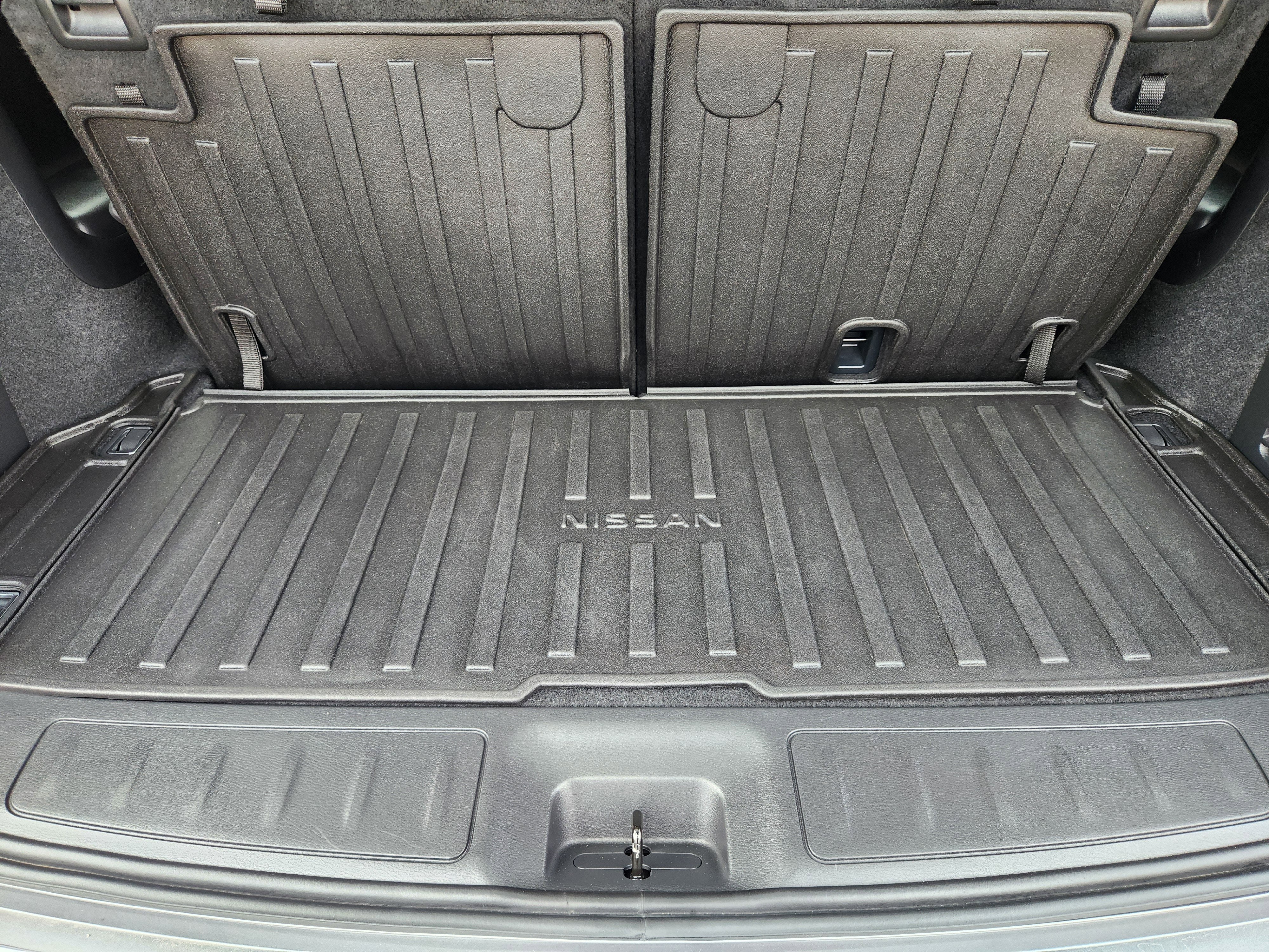 2020 Nissan Pathfinder SV