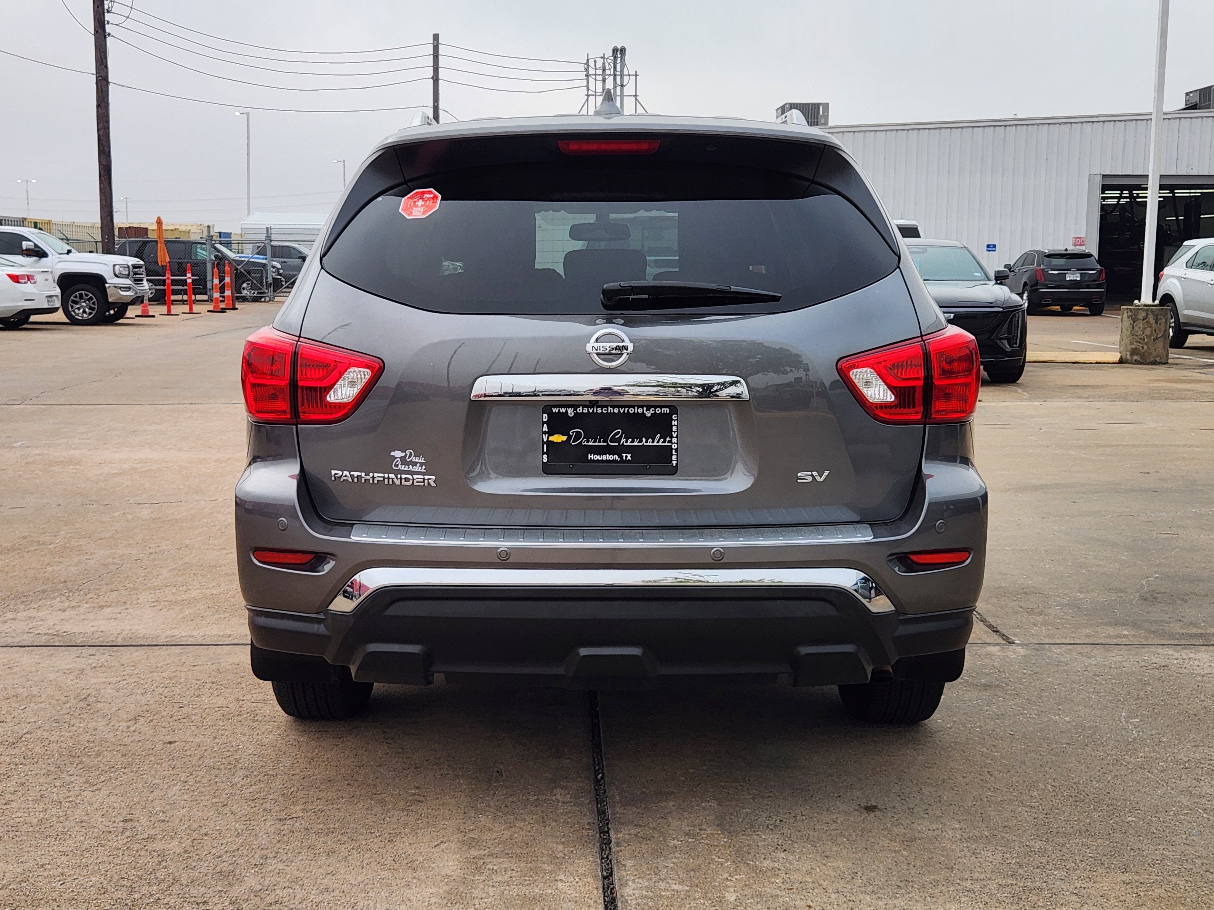 2020 Nissan Pathfinder SV