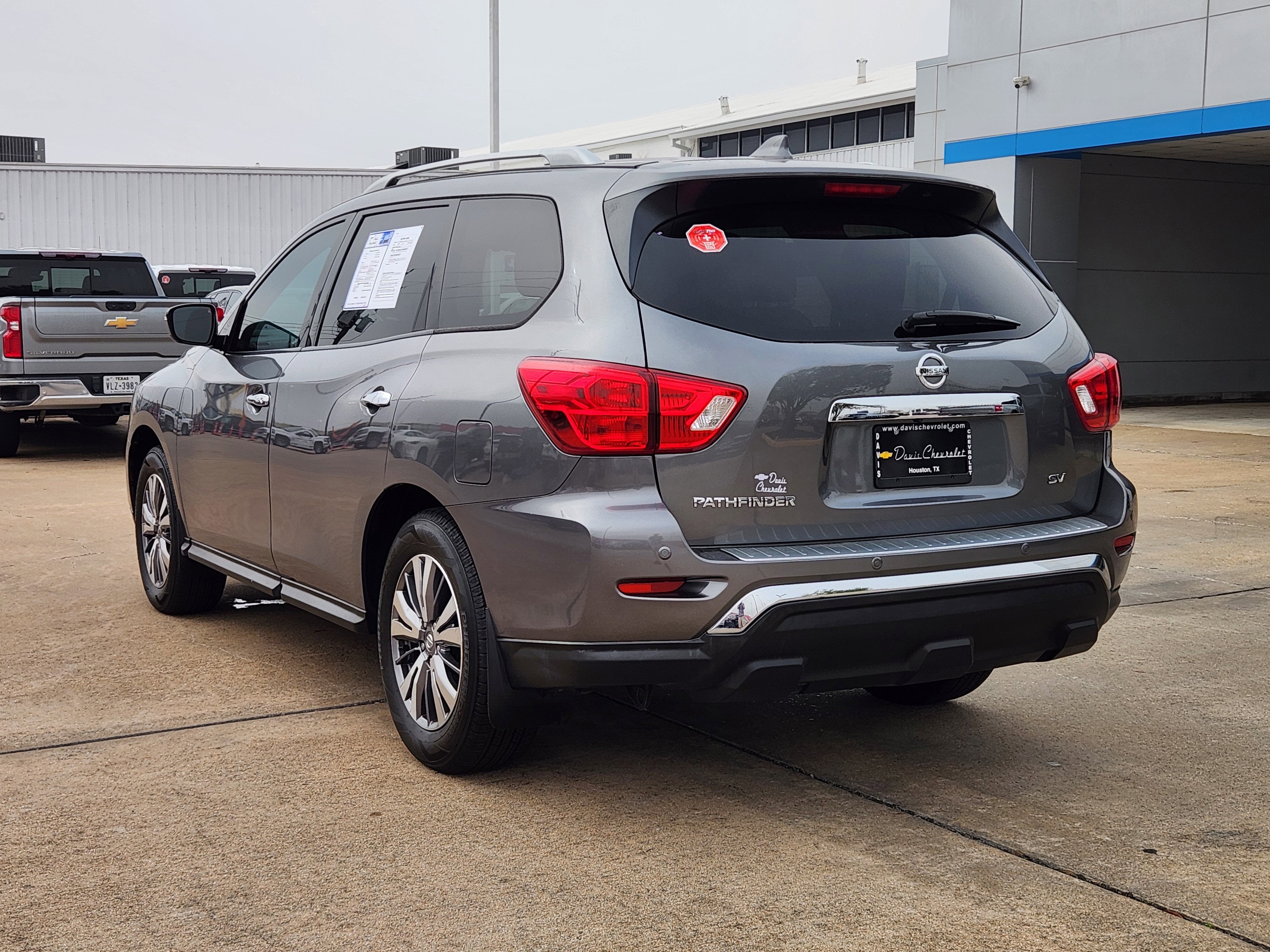 2020 Nissan Pathfinder SV