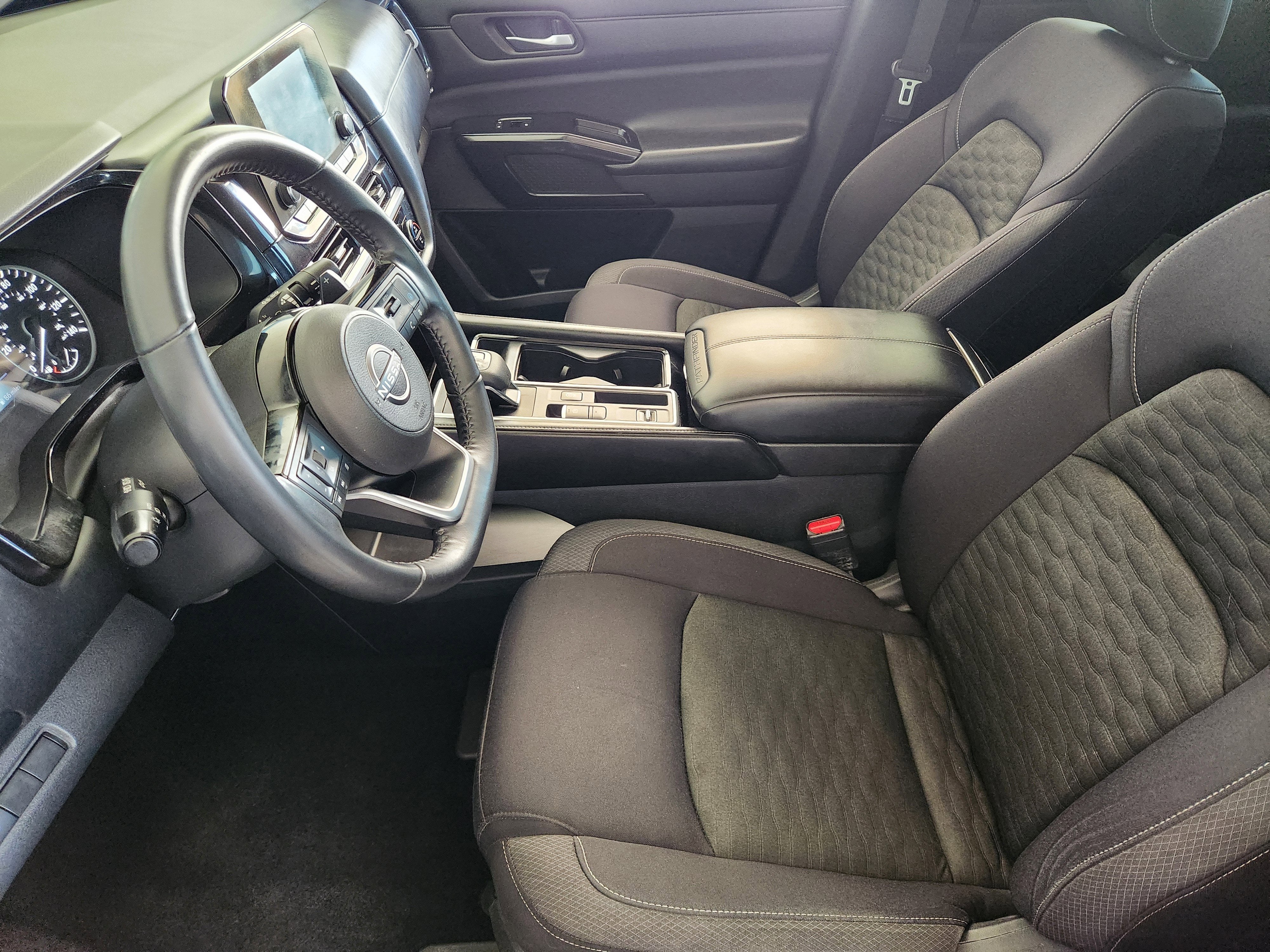 2022 Nissan Pathfinder SV 2WD