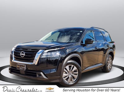 2025 Nissan Pathfinder SV