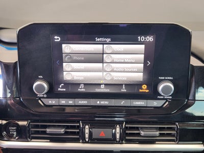 2025 Nissan Pathfinder SV