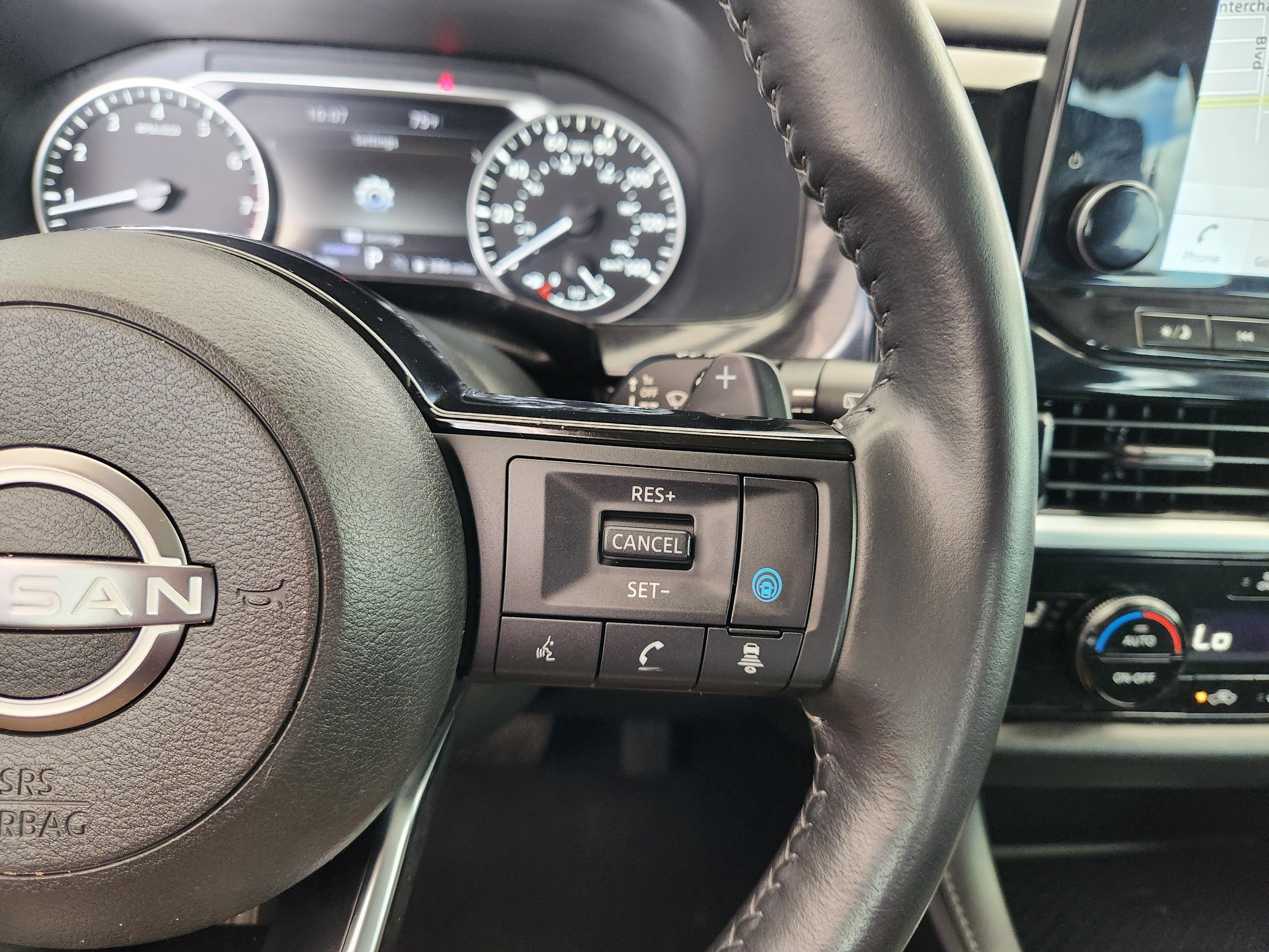 2023 Nissan Pathfinder SL FWD