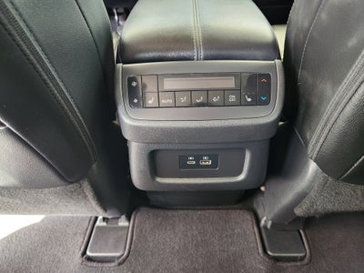 2023 Nissan Pathfinder SL FWD