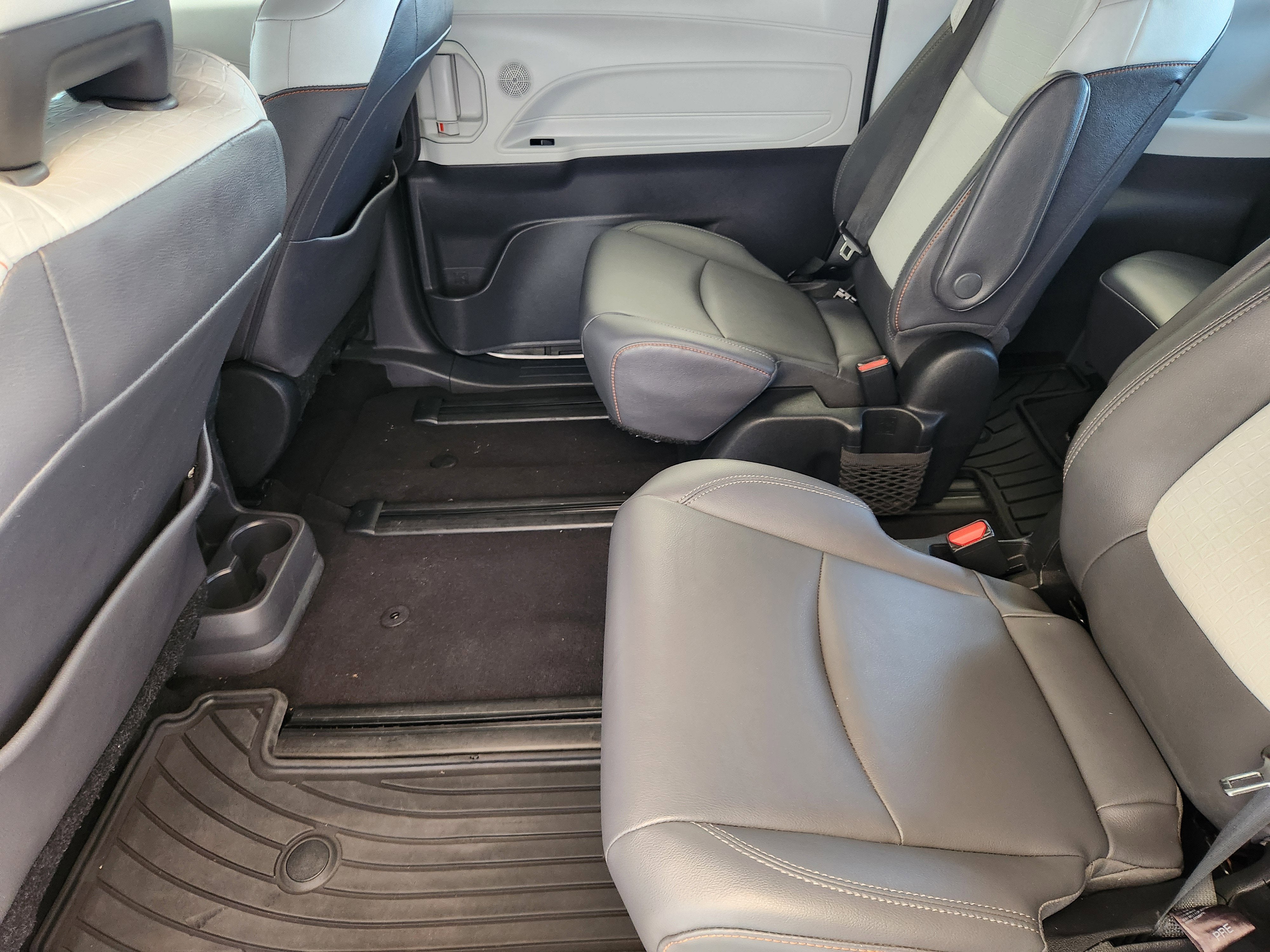 2022 Toyota Sienna XSE