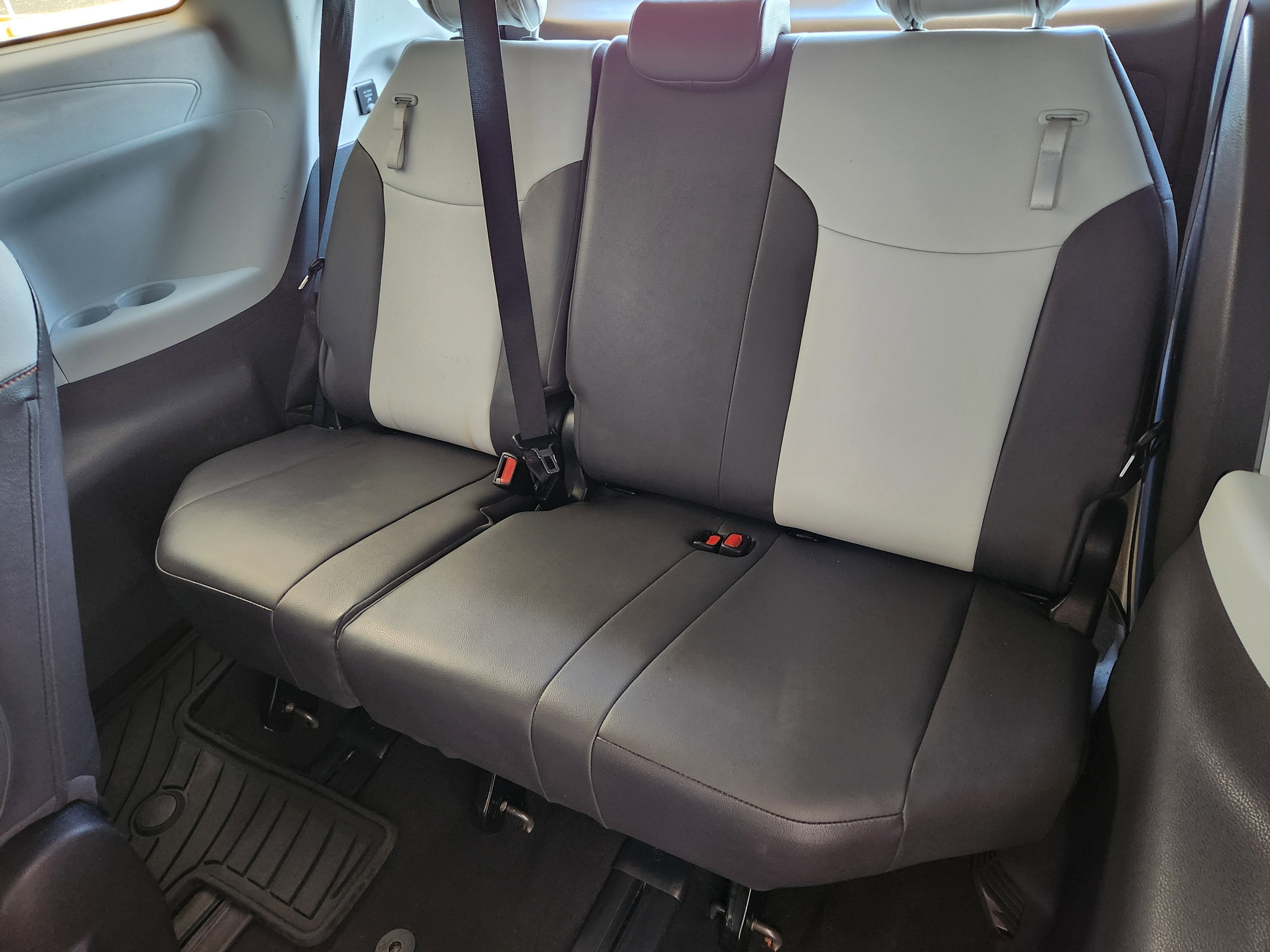 2022 Toyota Sienna XSE