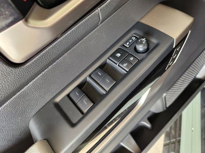 2026 Toyota Tundra Limited CrewMax 5.5' Bed