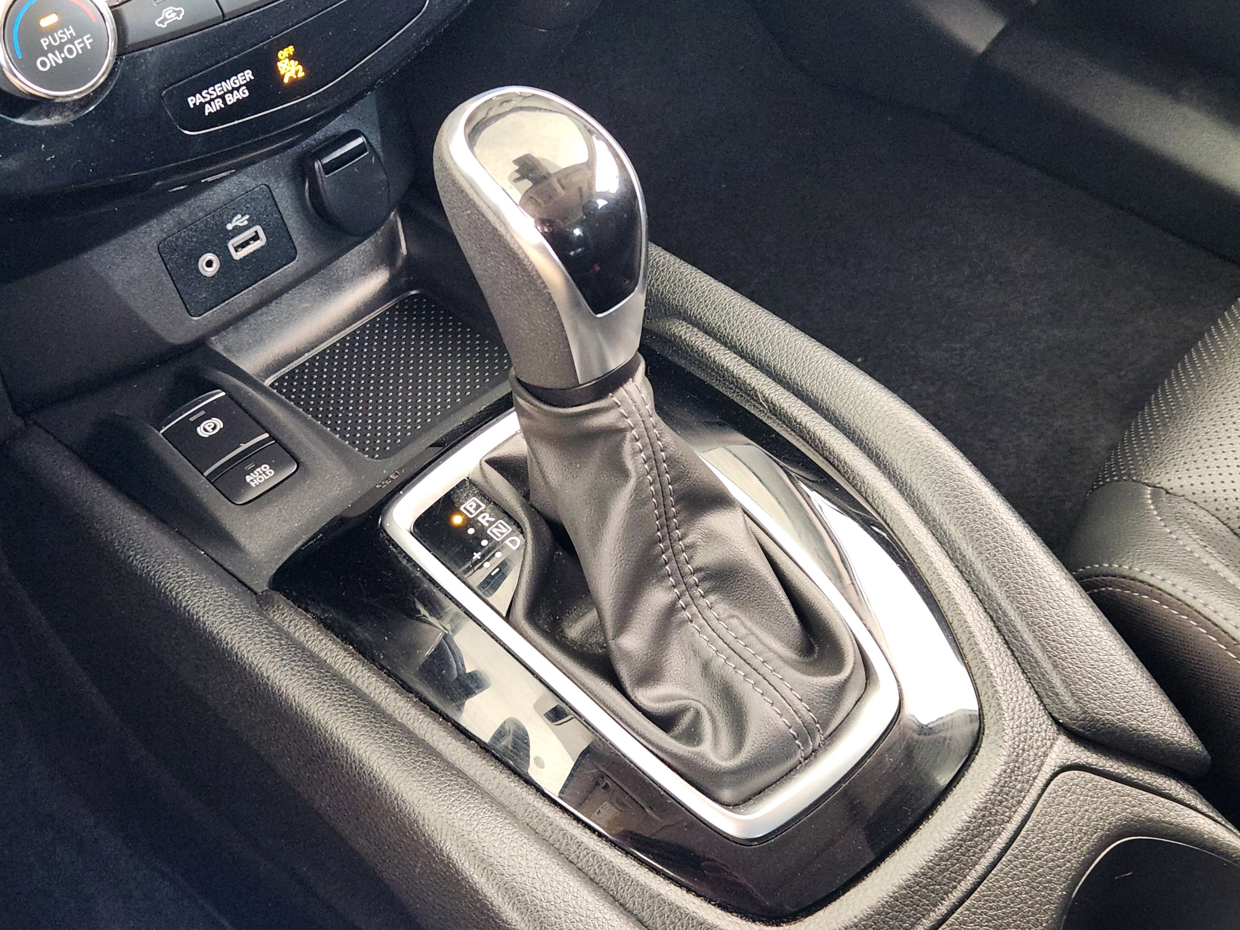 2022 Nissan Rogue Sport SL AWD Xtronic CVT