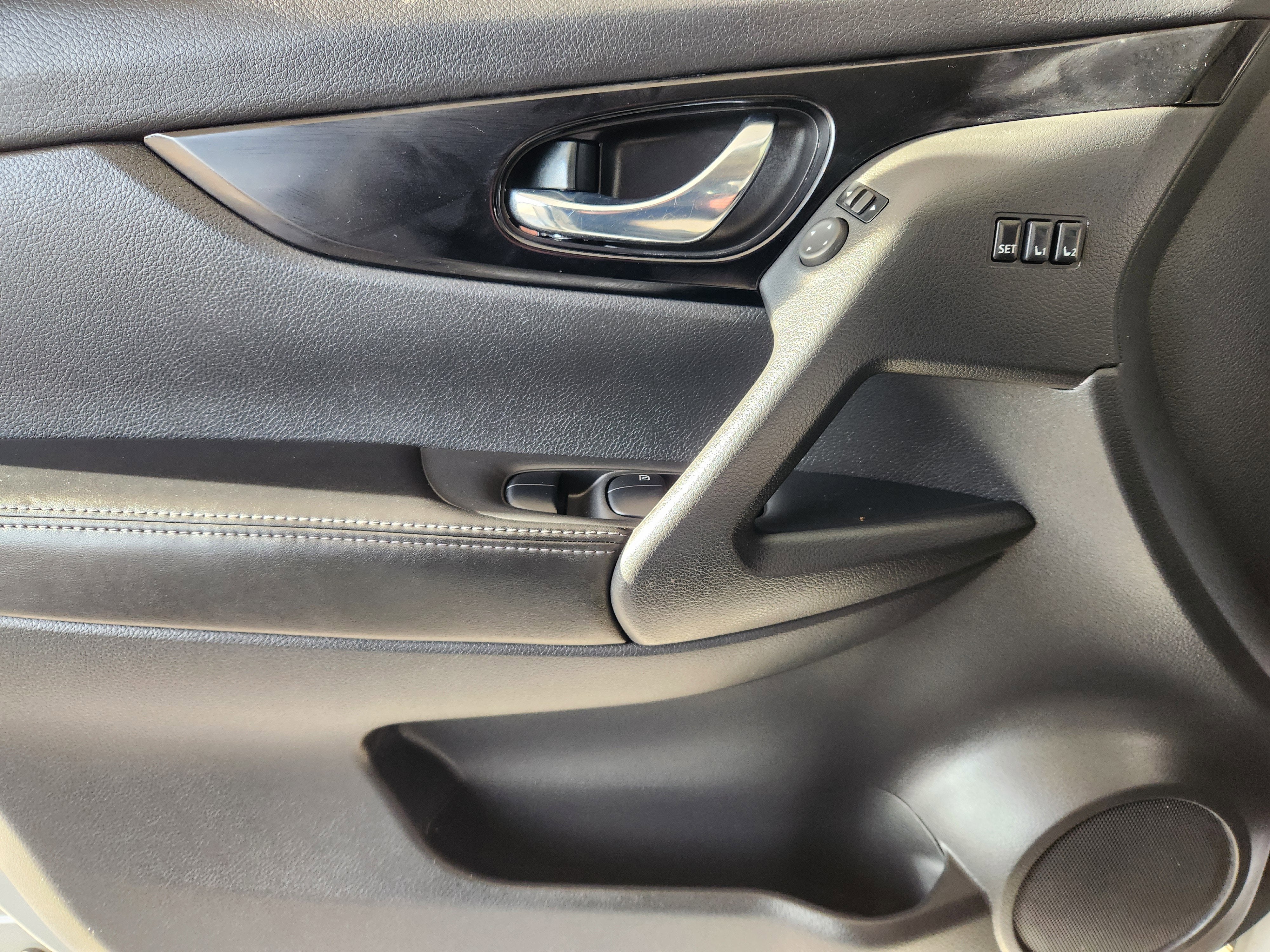 2022 Nissan Rogue Sport SL AWD Xtronic CVT