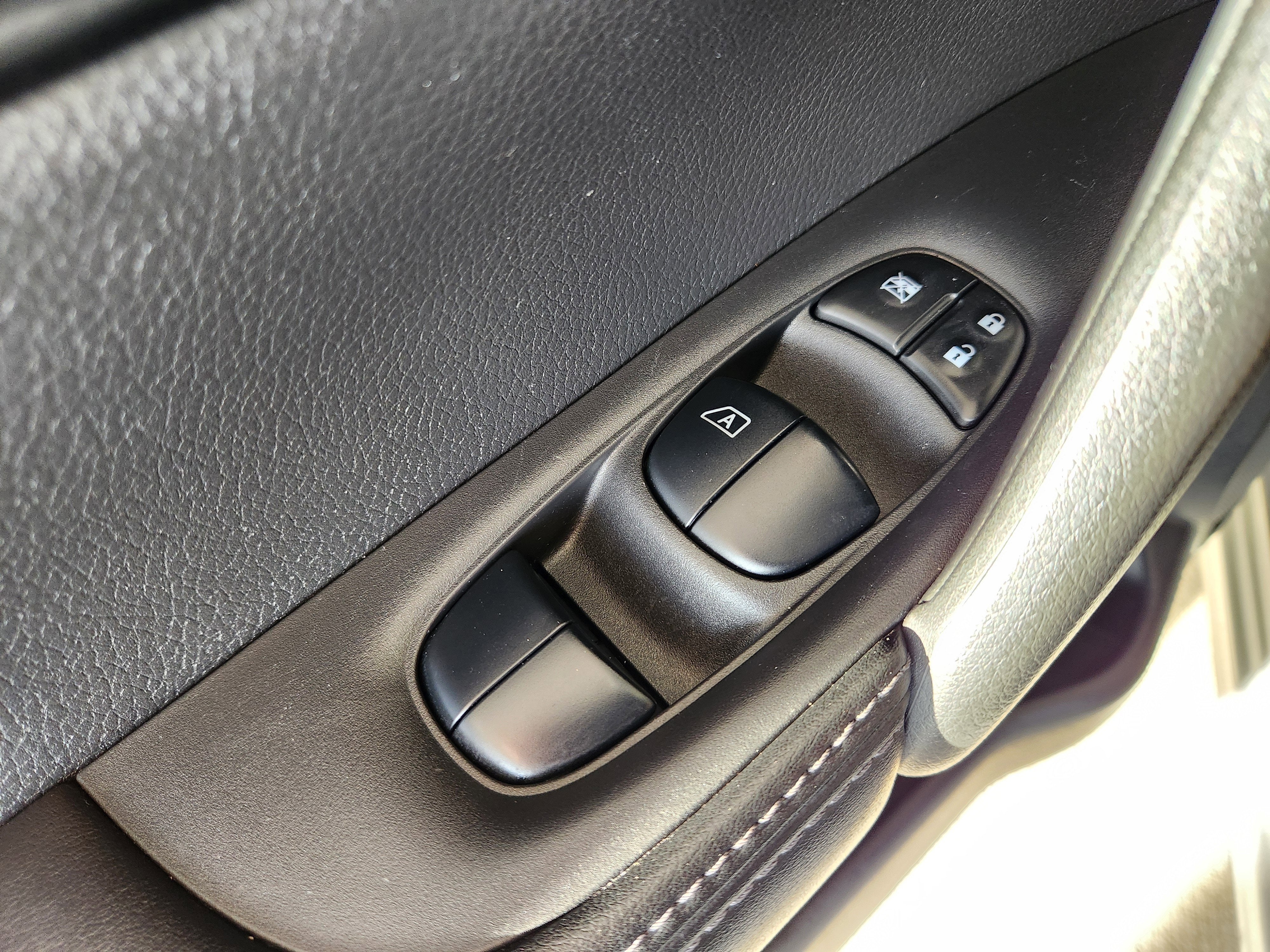 2022 Nissan Rogue Sport SL AWD Xtronic CVT