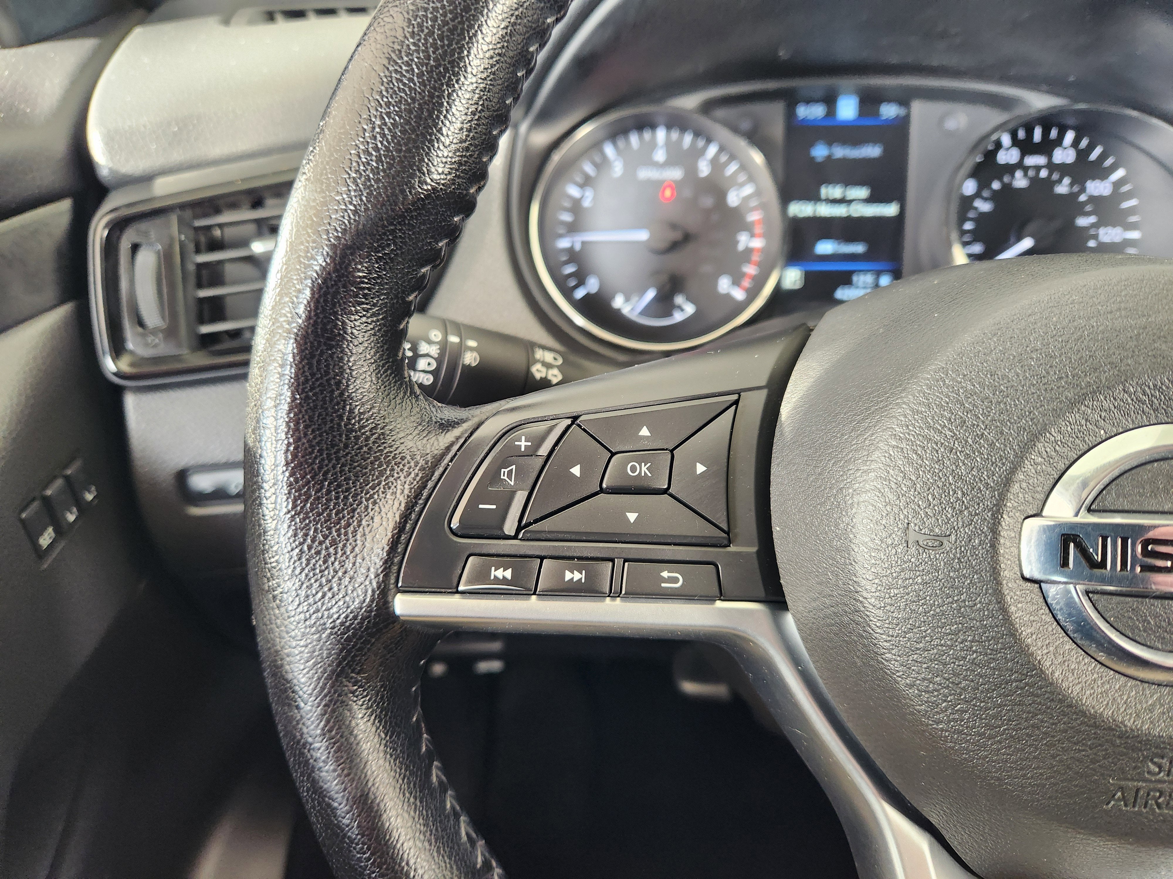 2022 Nissan Rogue Sport SL AWD Xtronic CVT