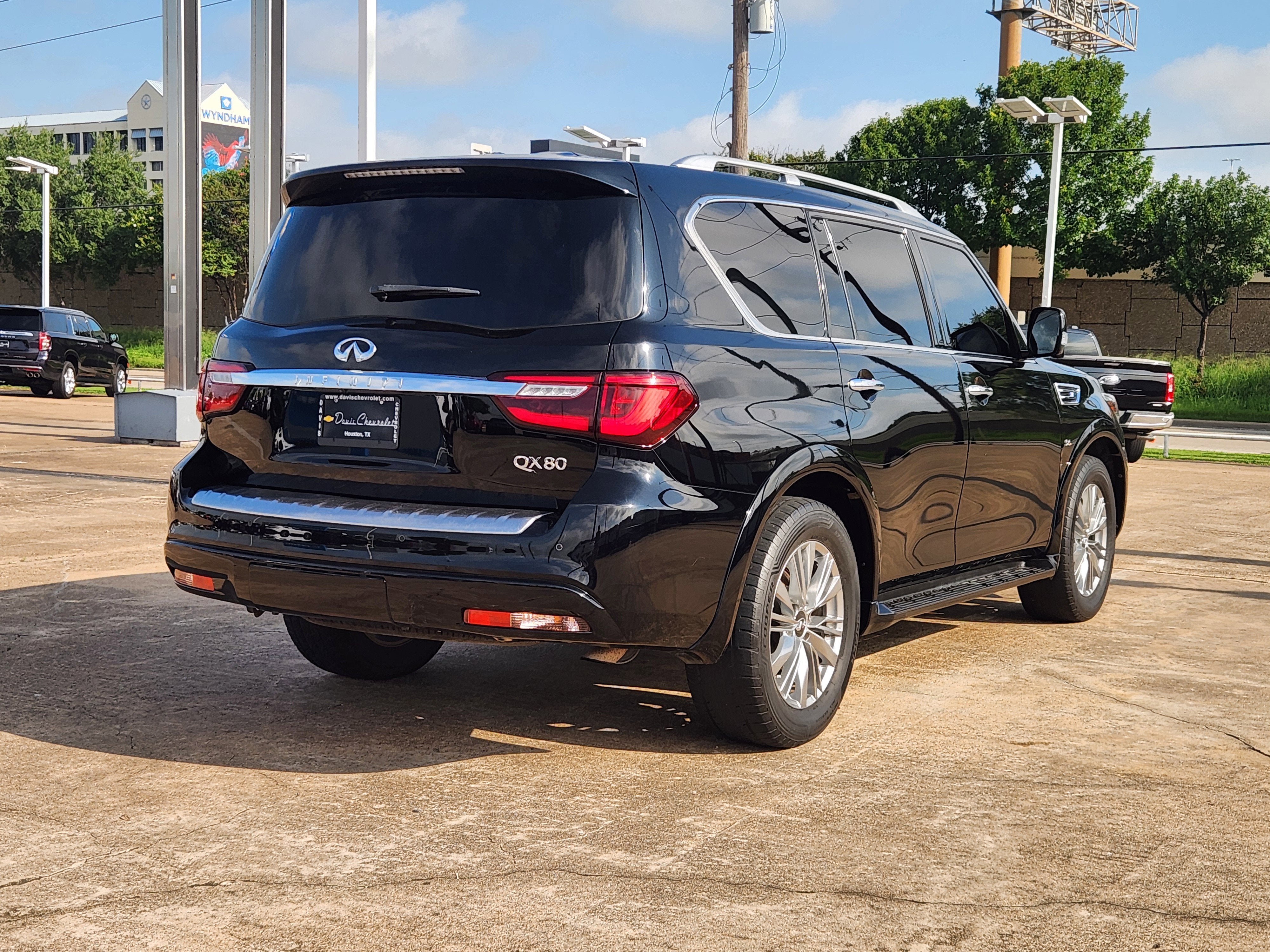 2020 INFINITI QX80 LUXE