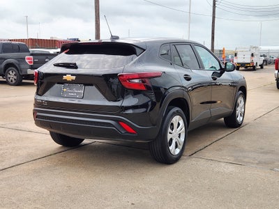 2025 Chevrolet Trax LS