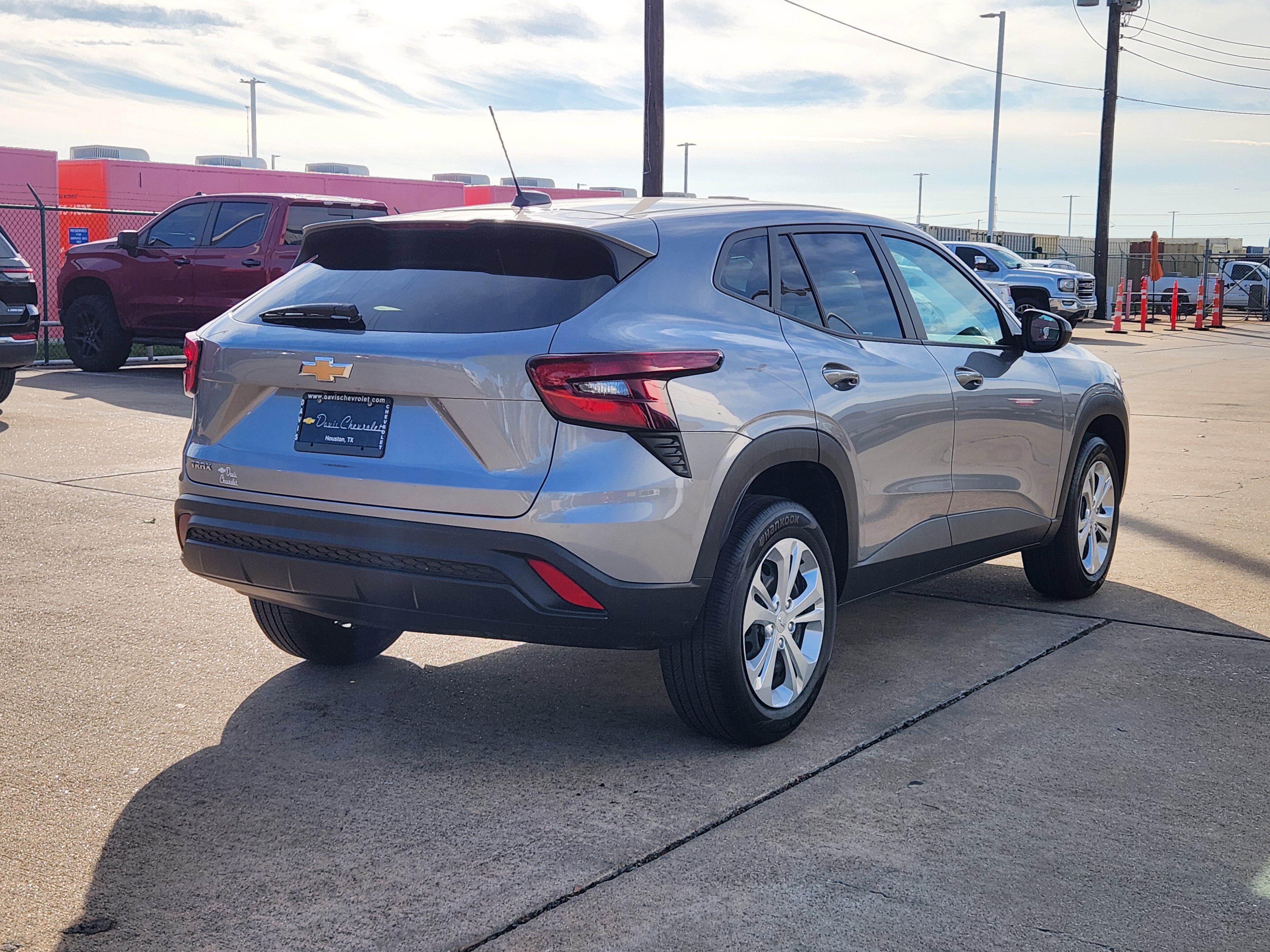 2025 Chevrolet Trax LS