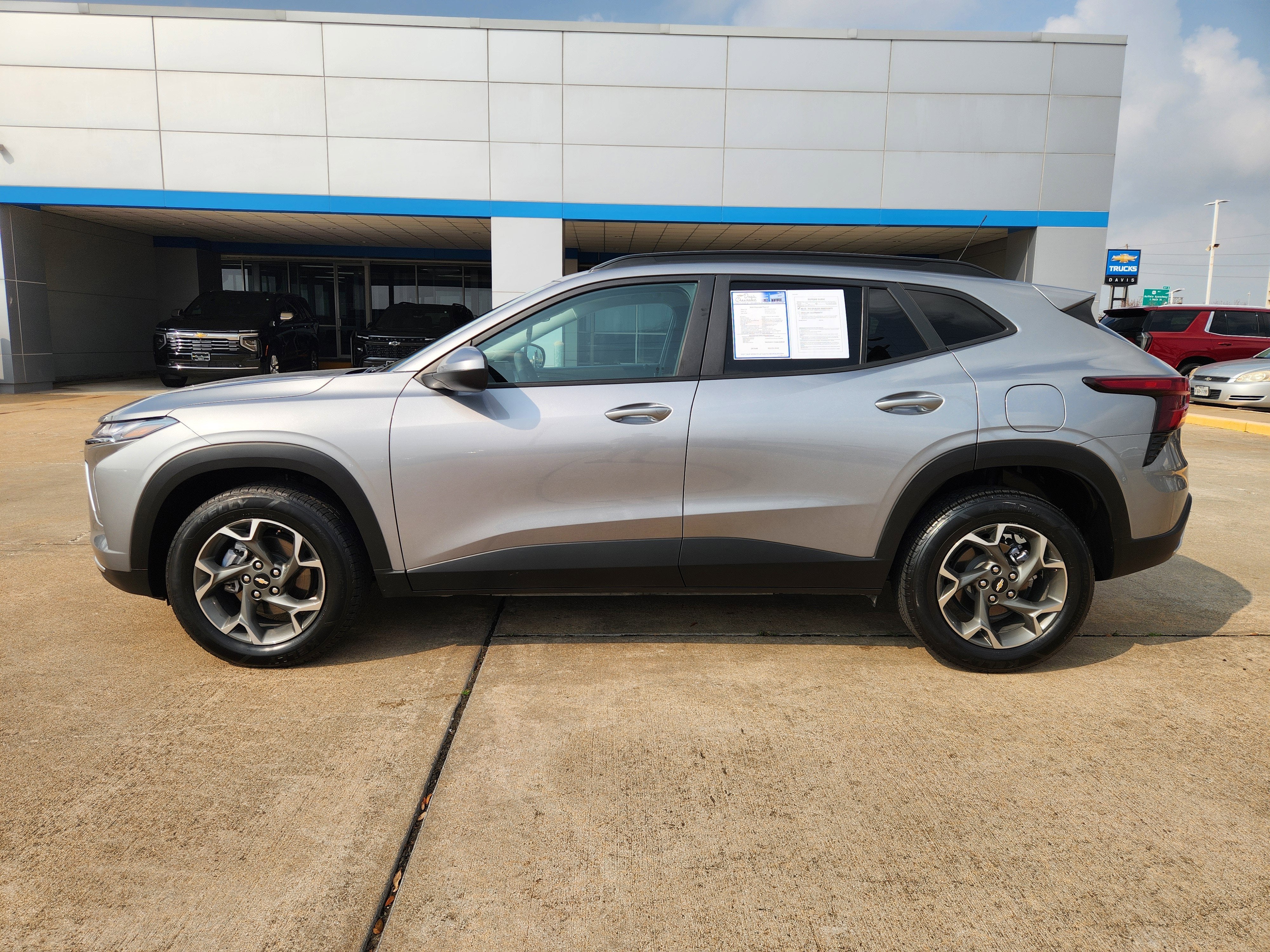 2024 Chevrolet Trax LT