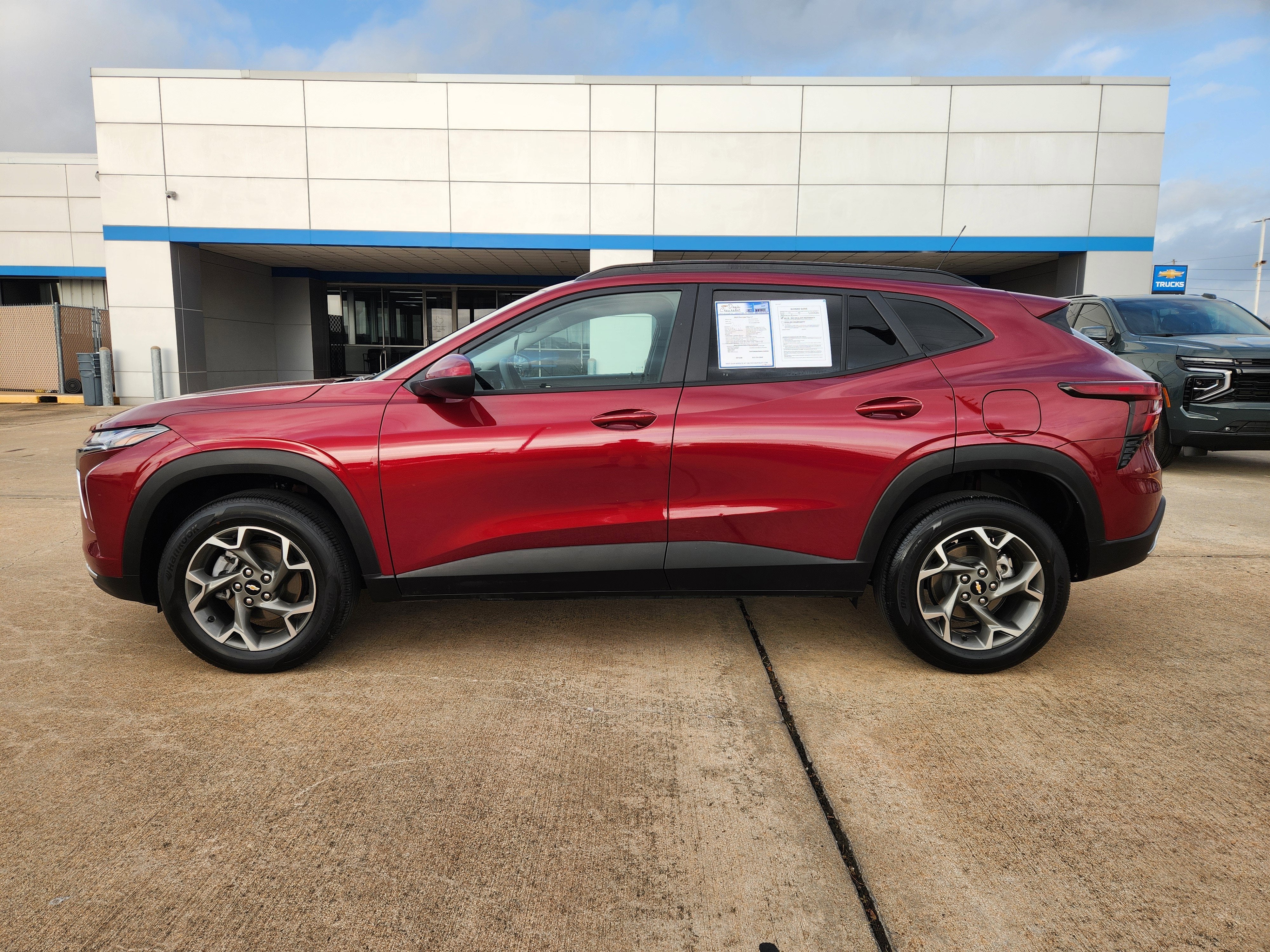 2025 Chevrolet Trax LT