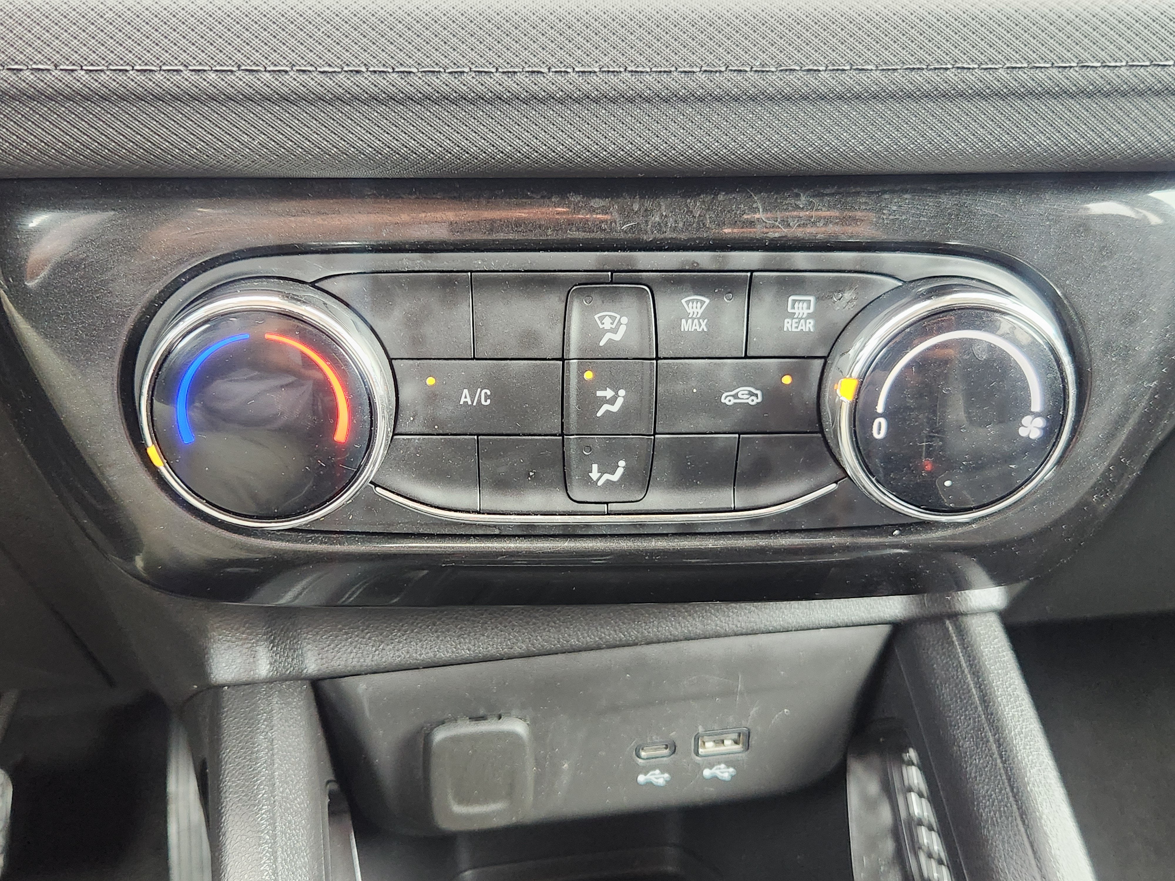 2024 Chevrolet TrailBlazer LT - Photo 17