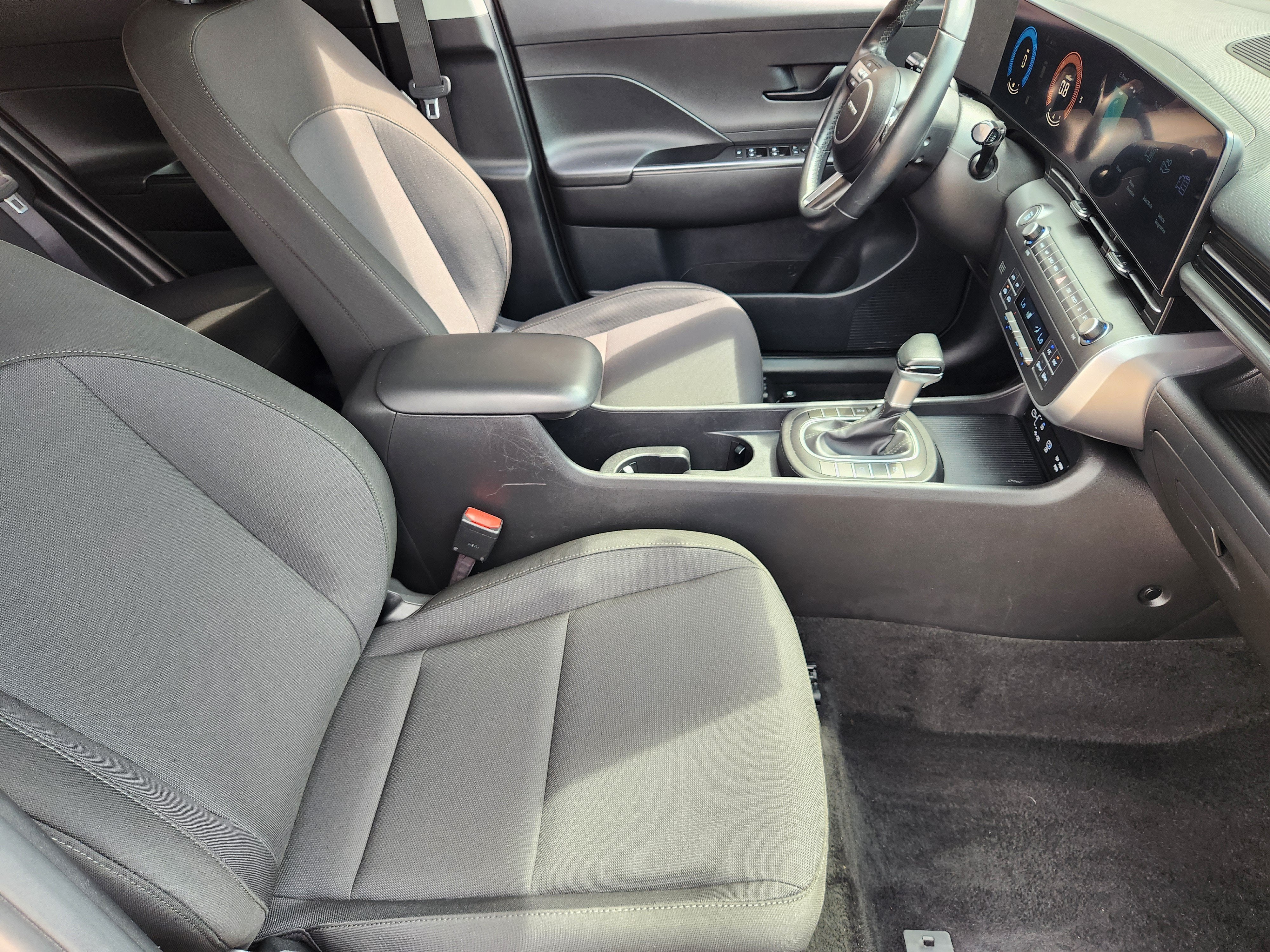 2024 Hyundai Kona SEL - Photo 13