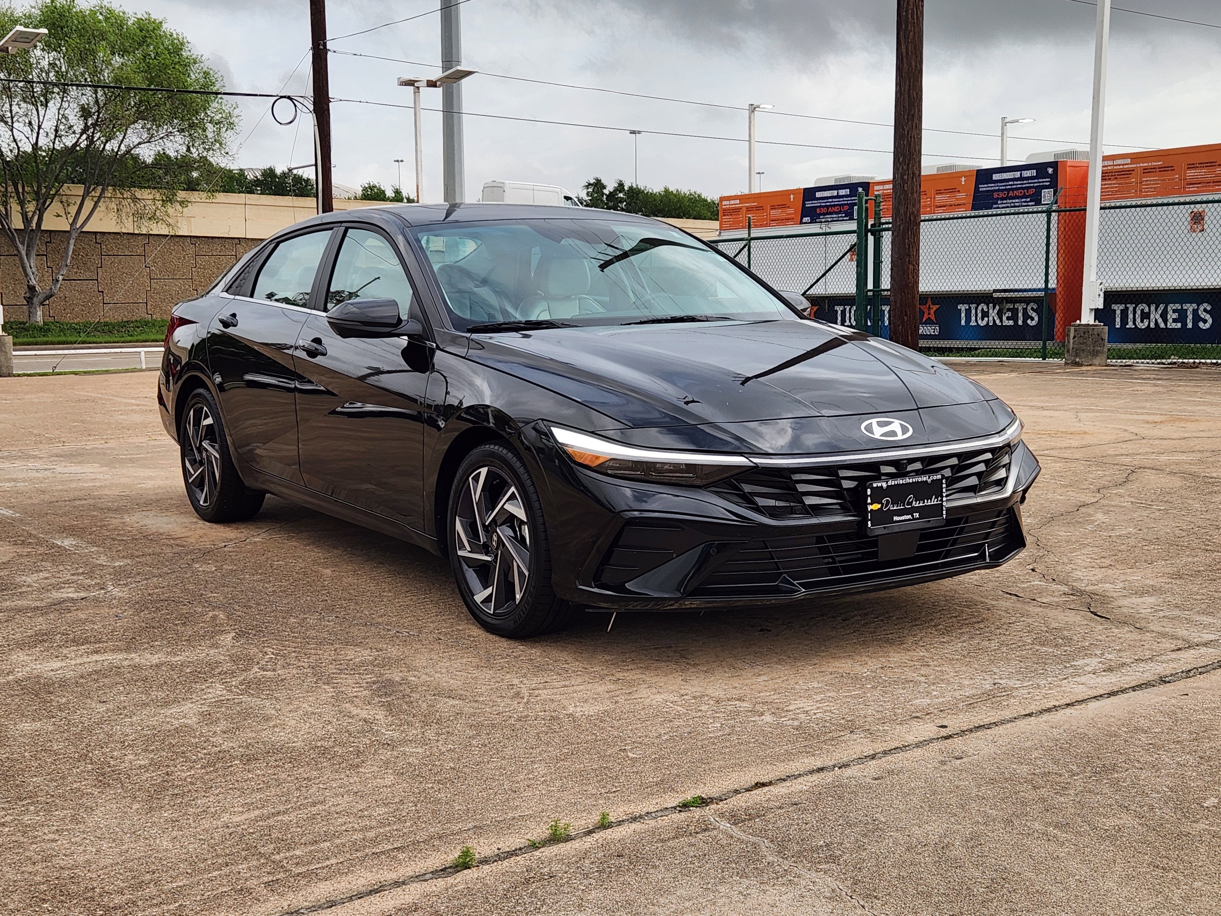 2024 Hyundai Elantra Limited