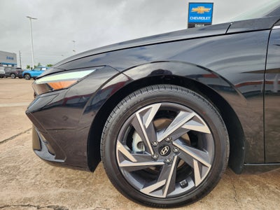 2024 Hyundai Elantra Limited