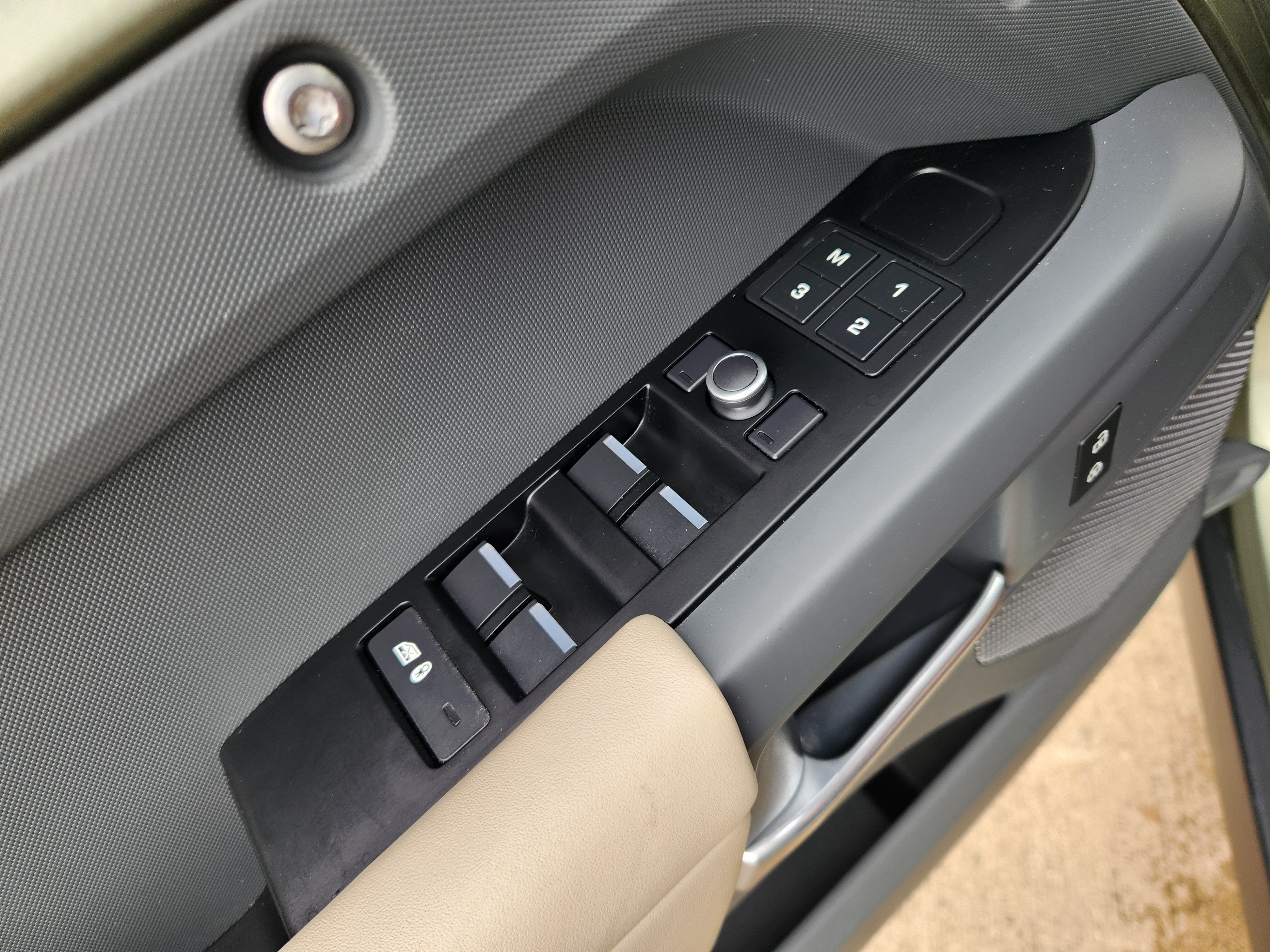 2020 Land Rover Defender S