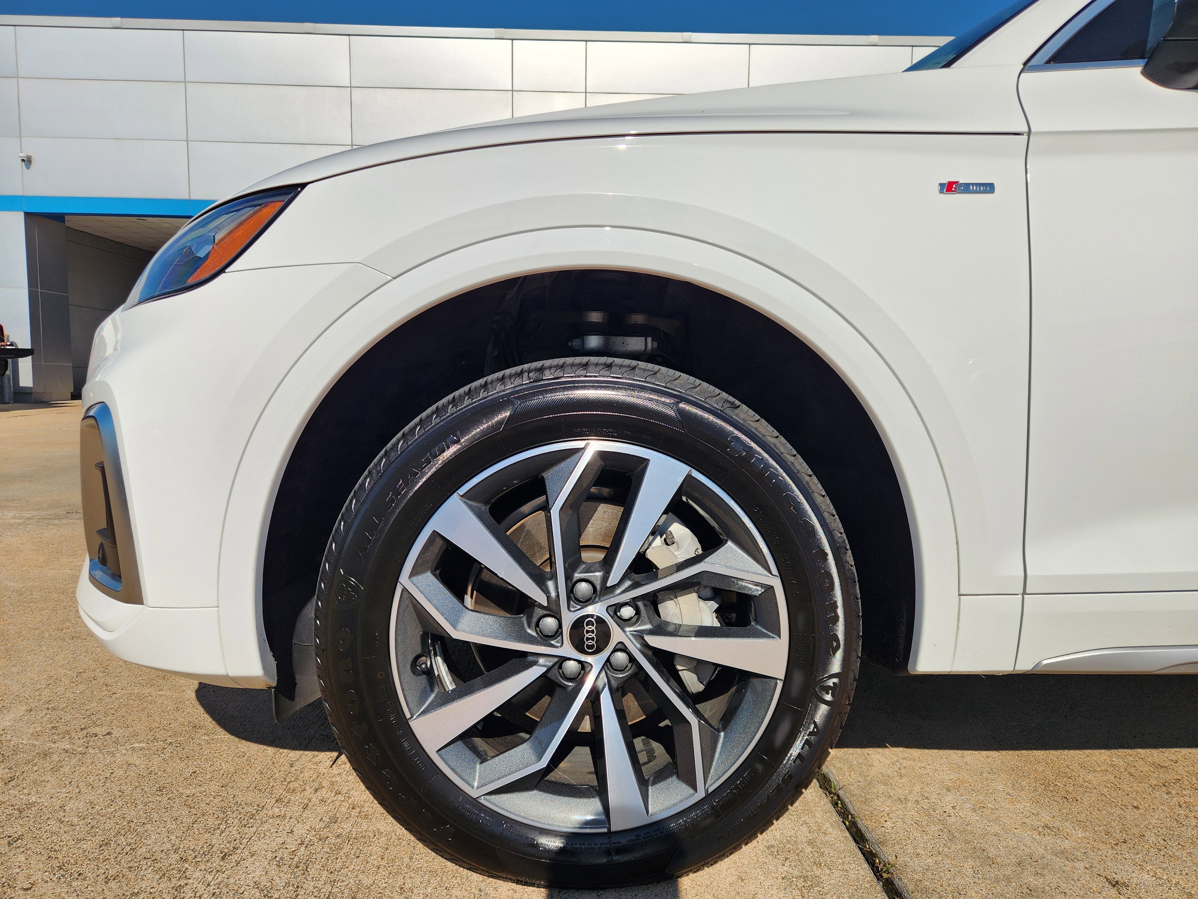 2024 Audi Q5 S line Premium Plus
