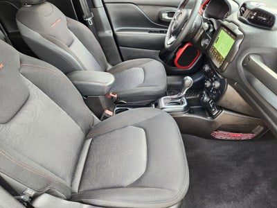 2023 Jeep Renegade Trailhawk