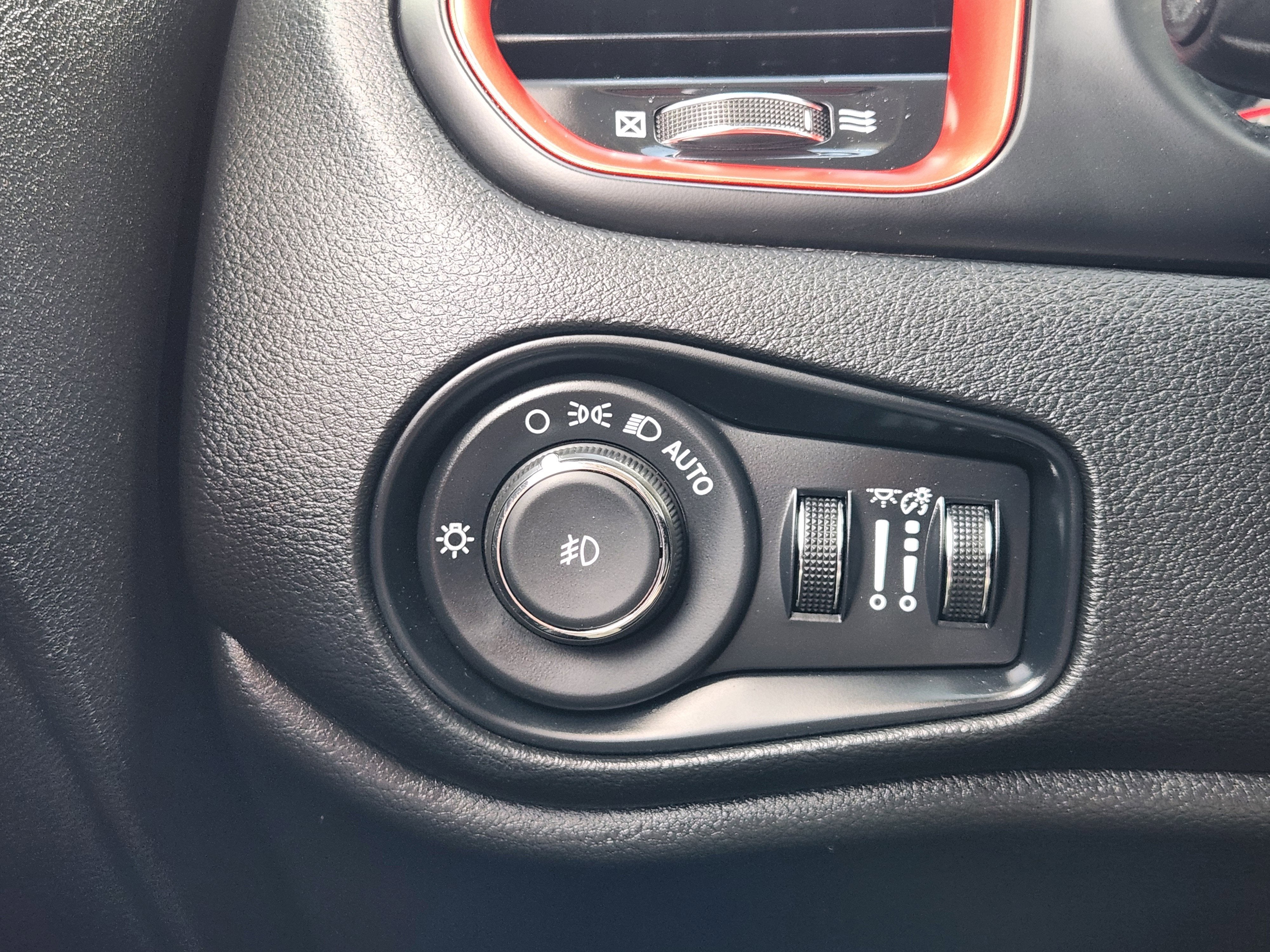 2023 Jeep Renegade Trailhawk