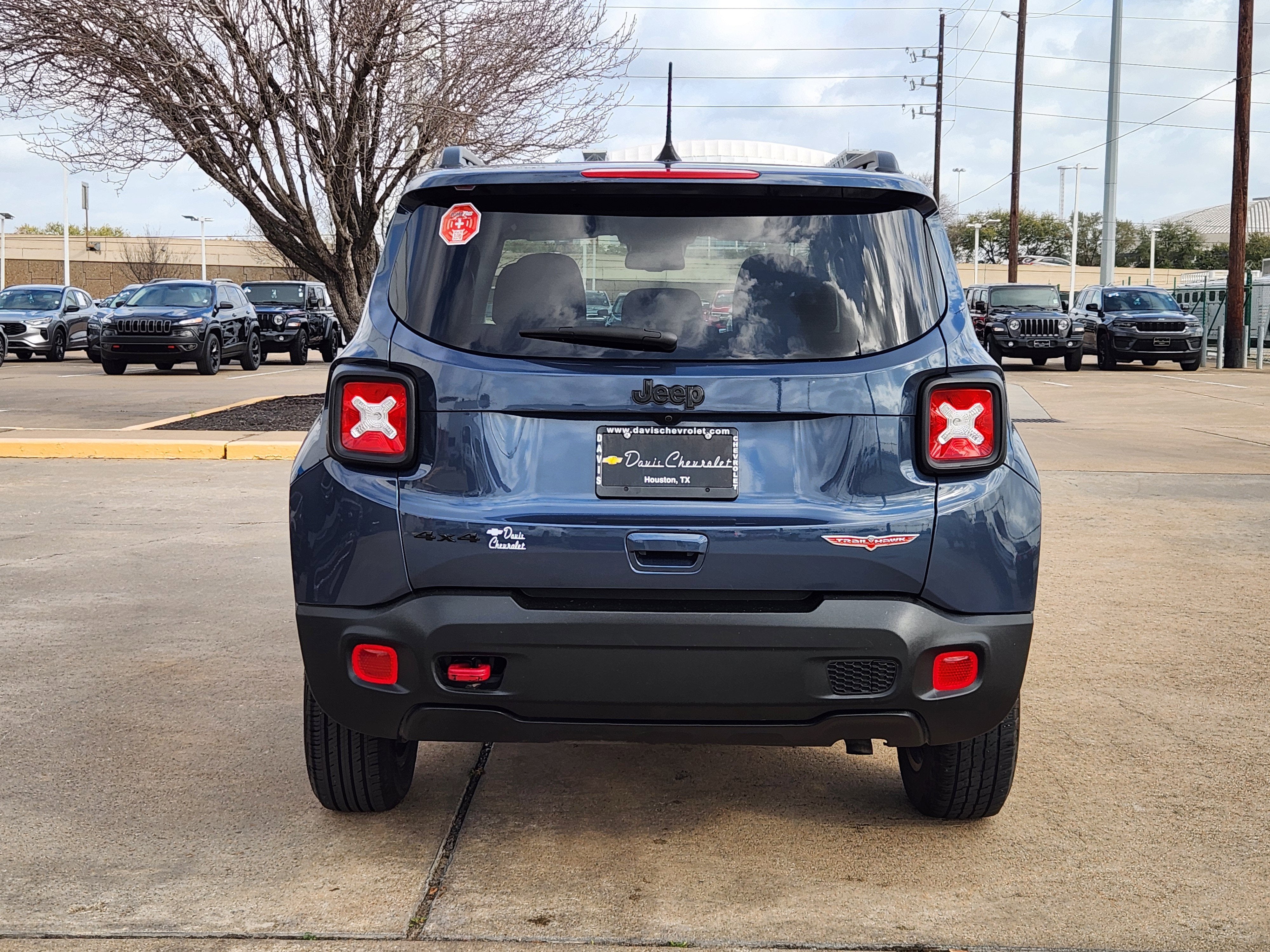 2023 Jeep Renegade Trailhawk